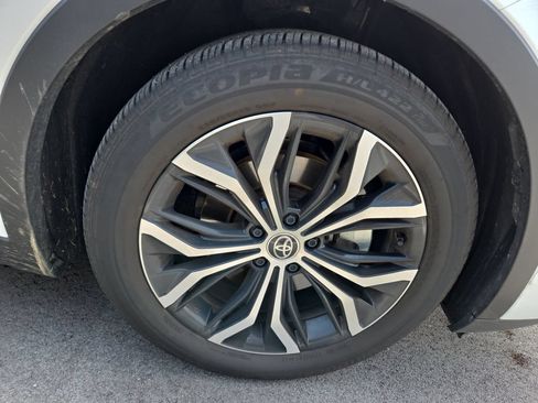 Used 2026 Toyota Crown AWD/4WD image 7