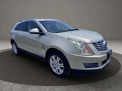 Used 2015 Cadillac SRX Luxury w/ Driver Awareness Package FWD image 2