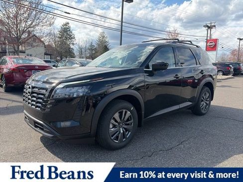 New 2026 Nissan Pathfinder SV image 3