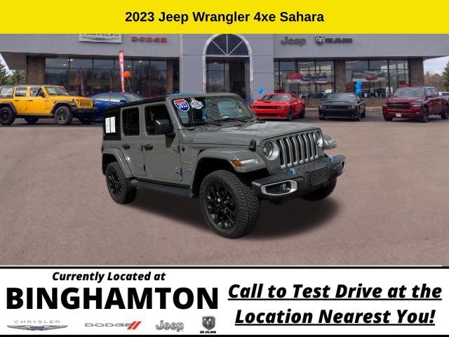 Used 2023 Jeep Wrangler Unlimited Sahara w/ Dual Top Group AWD/4WD image 2