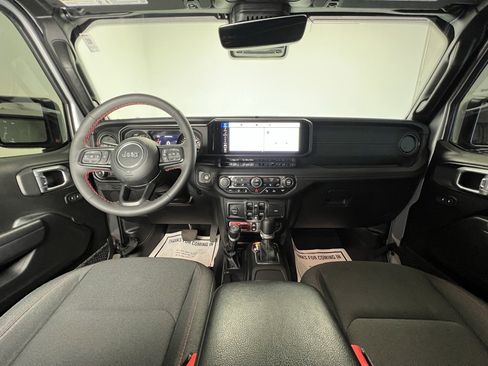 Used 2024 Jeep Wrangler Unlimited Rubicon w/ XTREMEE 35" Tire Package image 10