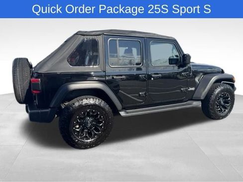 Used 2021 Jeep Wrangler Unlimited Sport AWD/4WD image 3