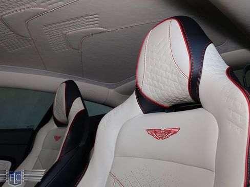 Used 2022 Aston Martin DBS Superleggera image 20