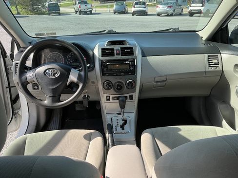 Used 2012 Toyota Corolla LE image 22