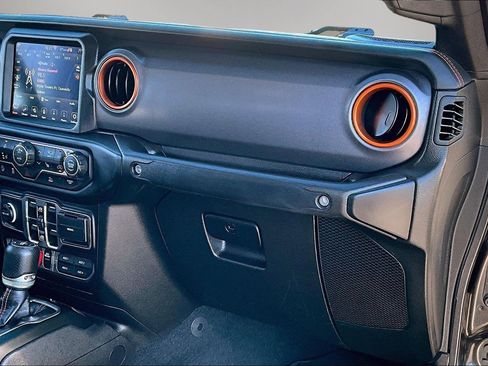 Used 2023 Jeep Gladiator Mojave w/ Cold Weather Group image 27