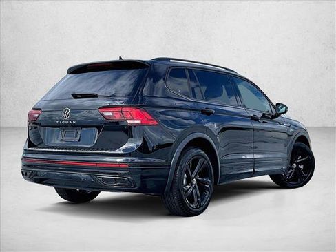 Used 2024 Volkswagen Tiguan SE R-Line FWD image 2