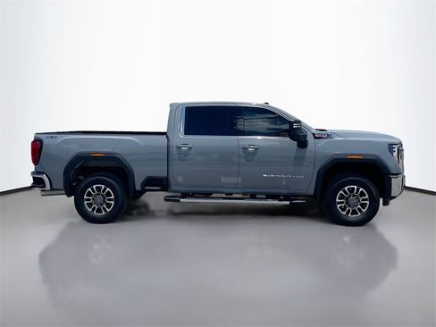 Used 2025 GMC Sierra 2500 SLE w/ SLE Value Package; image 7