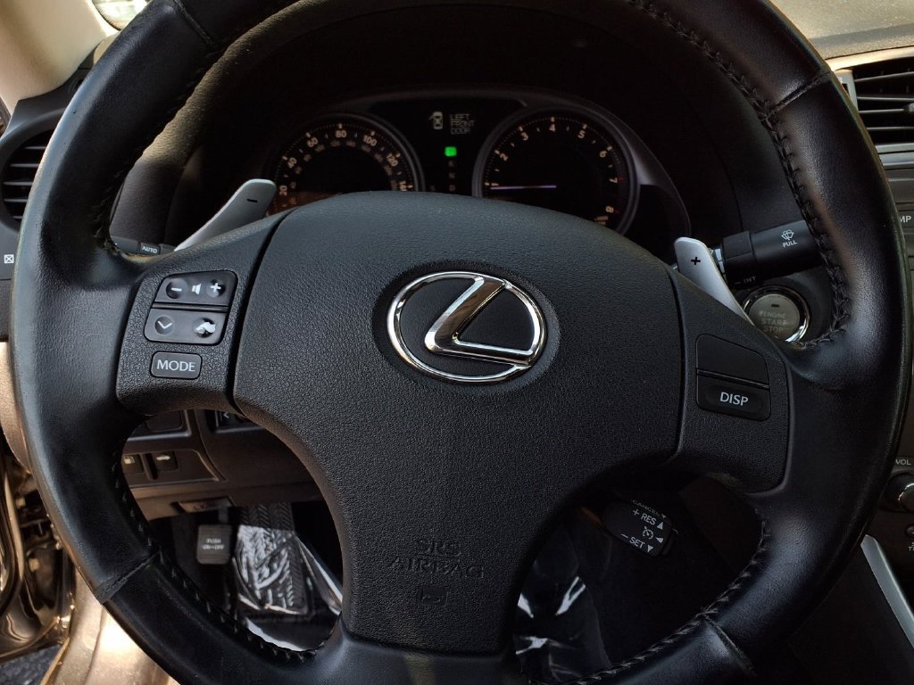 Used 2007 Lexus IS 250 w/ Premium Pkg RWD image 10
