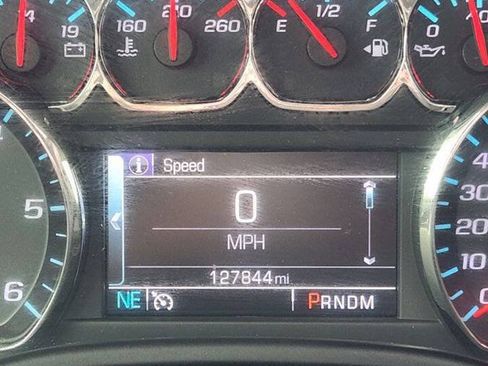 Used 2015 Chevrolet Tahoe LTZ AWD/4WD image 32