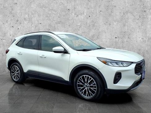 Certified 2024 Ford Escape SE FWD image 3