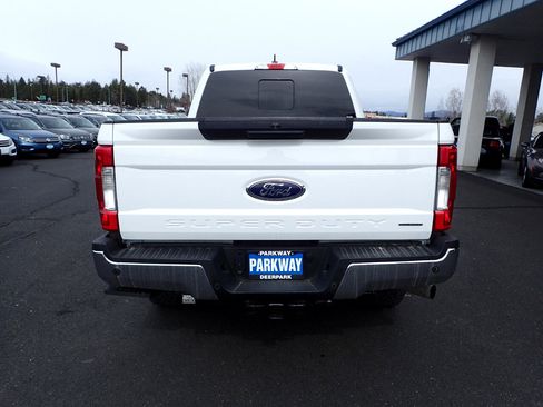 Used 2019 Ford F250 XLT w/ XLT Value Package image 4