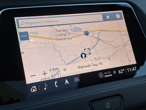 Used 2021 Cadillac XT4 Premium Luxury image 30