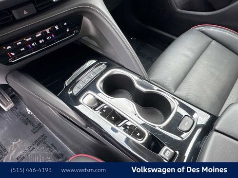 Used 2023 Buick Envision Essence w/ Sport Touring Package image 16