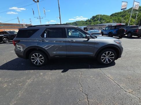 New 2026 Ford Explorer ST-Line AWD/4WD image 8