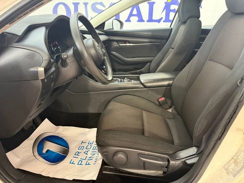 Used 2022 MAZDA MAZDA3 s image 11