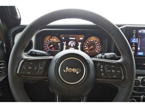 Used 2024 Jeep Wrangler Unlimited Sport AWD/4WD image 14