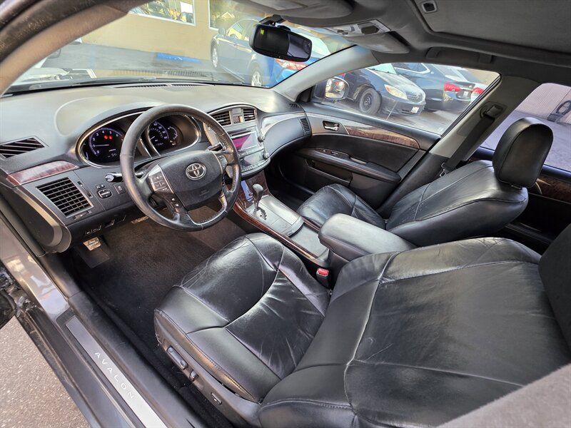 Used 2012 Toyota Avalon FWD image 14