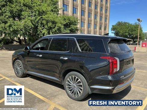 Used 2024 Hyundai Palisade Calligraphy image 4