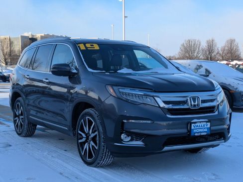 Certified 2019 Honda Pilot Touring image 4