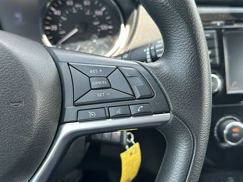Used 2018 Nissan Rogue S AWD/4WD image 17