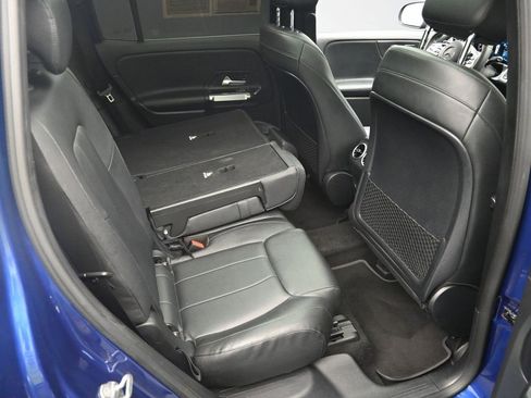 Used 2021 Mercedes-Benz GLB 250 w/ Premium Package image 28