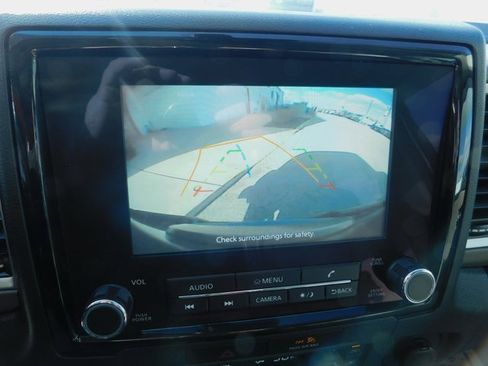 Used 2022 Nissan Frontier SV image 32