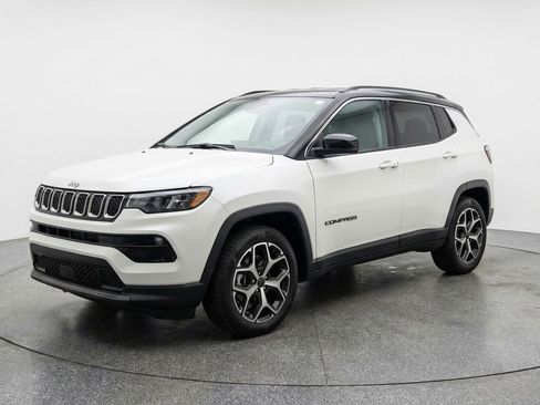 Used 2025 Jeep Compass Limited AWD/4WD image 3