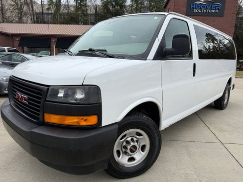 Used 2023 GMC Savana 3500 LS image 1