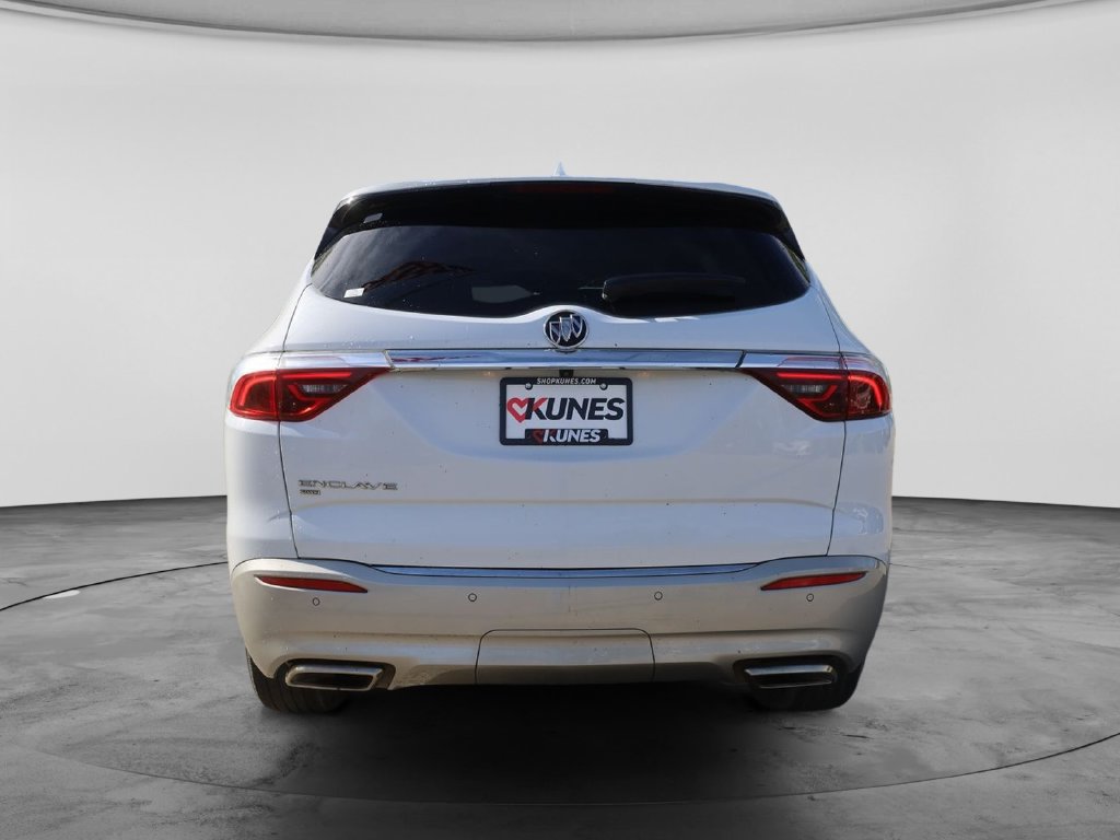 Used 2022 Buick Enclave Essence AWD/4WD image 8