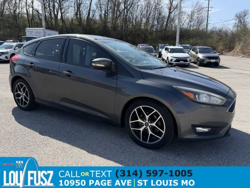 Used 2017 Ford Focus SEL image 1