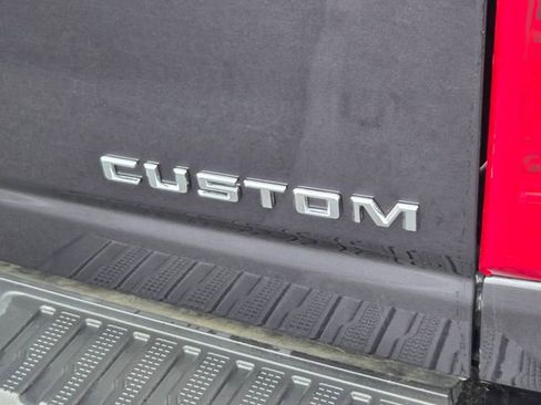 Used 2024 Chevrolet Silverado 2500 Custom w/ Custom Value Package image 18