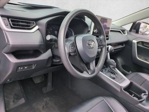 Certified 2024 Toyota RAV4 LE AWD/4WD image 10