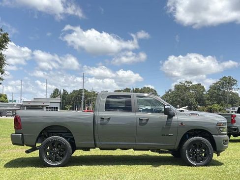 New 2026 RAM 2500 Big Horn AWD/4WD image 6
