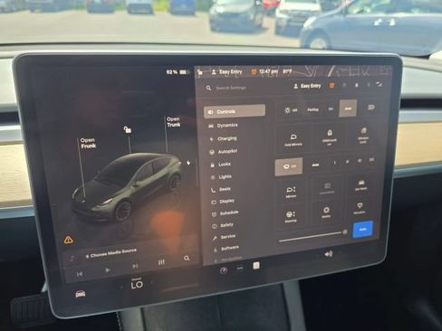 Used 2023 Tesla Model Y Long Range AWD/4WD image 29
