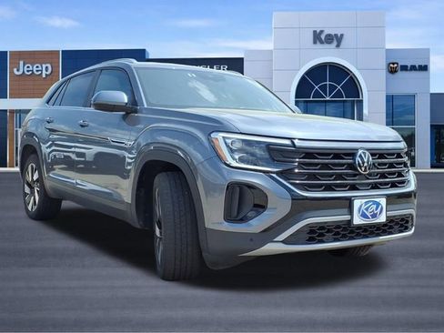 Used 2024 Volkswagen Atlas Cross Sport SE AWD/4WD image 6