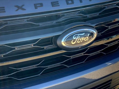 Used 2023 Ford Expedition Limited AWD/4WD image 29