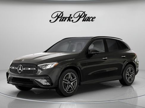 Used 2026 Mercedes-Benz GLC 300 image 1