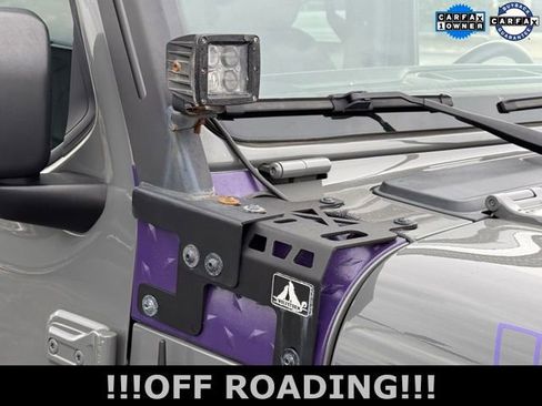 Used 2021 Jeep Wrangler Unlimited Sahara w/ Uconnect 4C Nav & Sound Group image 10