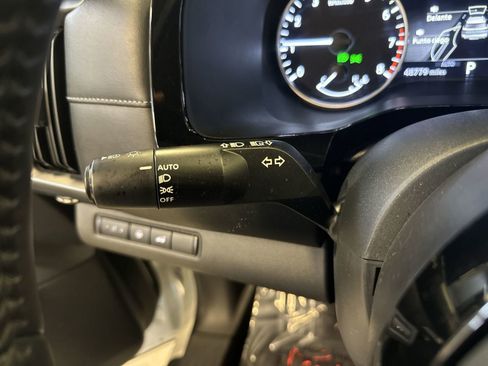 Certified 2024 Nissan Pathfinder SL image 17