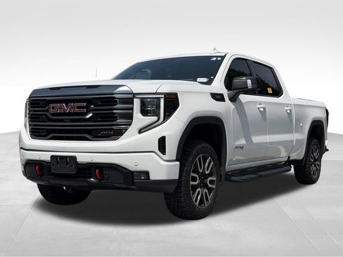 Used 2024 GMC Sierra 1500 AT4 w/ Technology Package AWD/4WD image 3