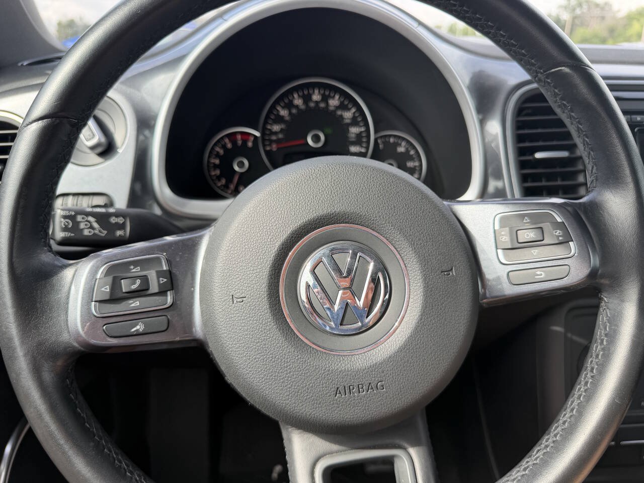 Used 2012 Volkswagen Beetle 2.5 FWD image 18