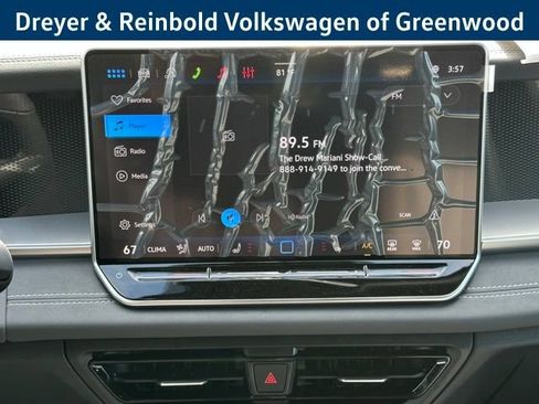New 2026 Volkswagen Tiguan SE R-Line AWD/4WD image 17