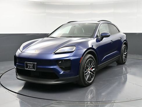 Certified 2025 Porsche Macan 4S Electric image 1