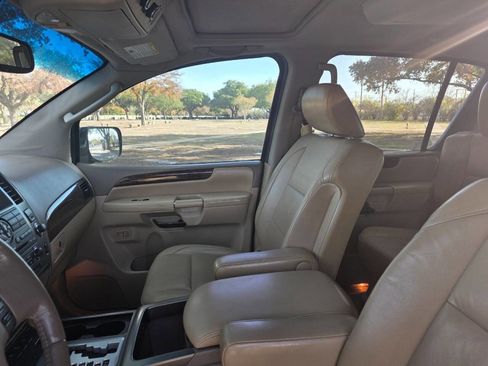 Used 2012 Nissan Armada Platinum image 10