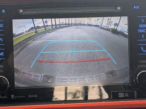 Used 2017 Toyota Tacoma TRD Sport image 22