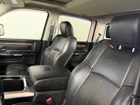 Used 2018 RAM 1500 Laramie AWD/4WD image 13