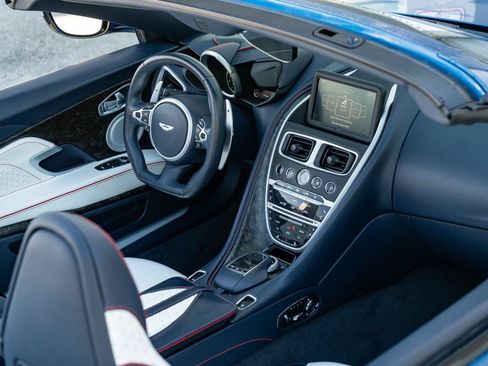 Used 2022 Aston Martin DBS Superleggera Volante RWD image 27