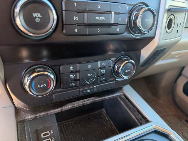 Used 2019 Ford F250 Lariat w/ FX4 Off-Road Package AWD/4WD image 41