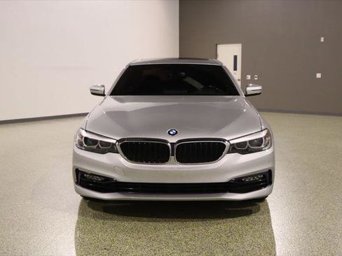 Used 2017 BMW 530i RWD image 2