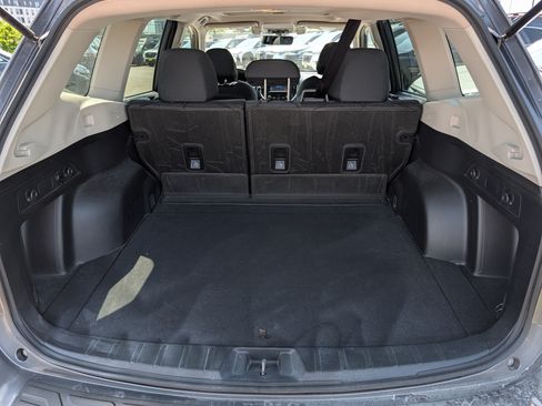 Used 2020 Subaru Forester Premium AWD/4WD image 18